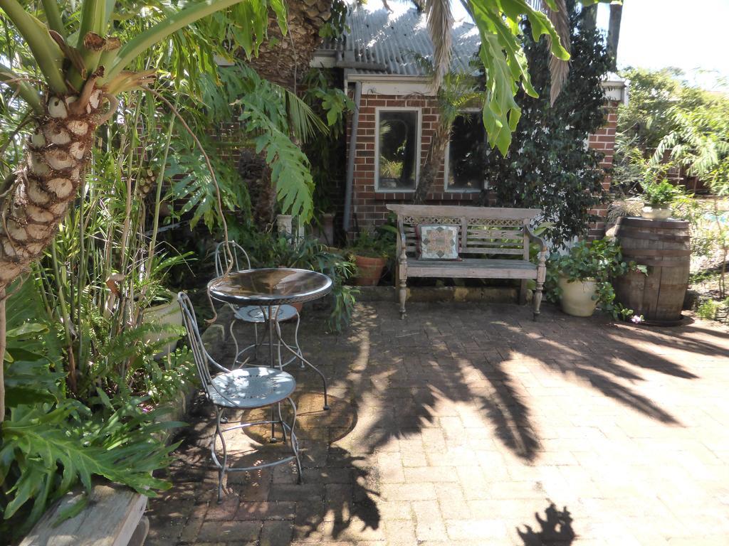 パース レイクサイド ベッド ＆ ブレックファースト Bed & Breakfast エクステリア 写真